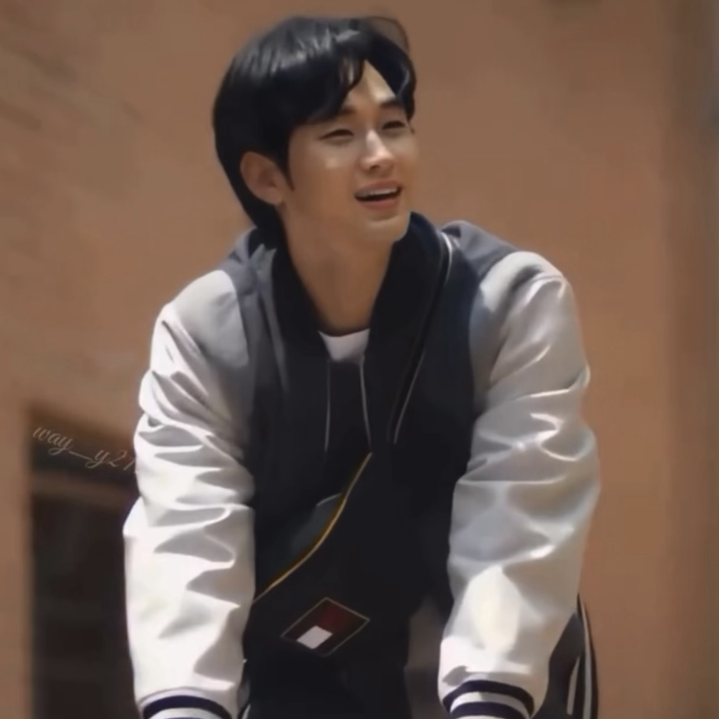 A moment captured by a fan of Kim Soohyun