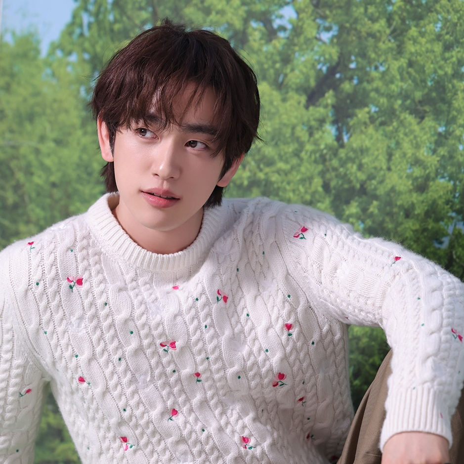 Recent activity shot of Park Jinyoung