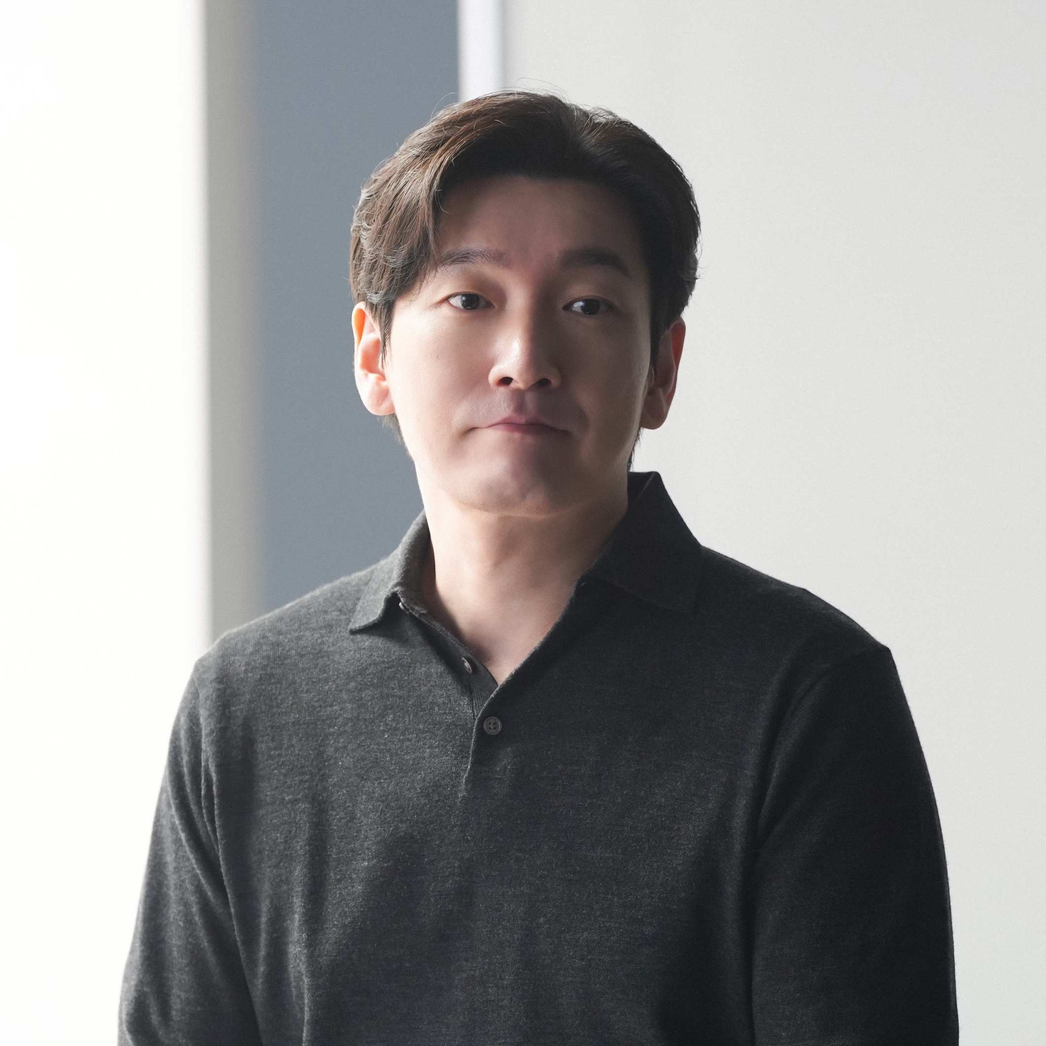 Behind-the-scenes cut of Cho Seungwoo 