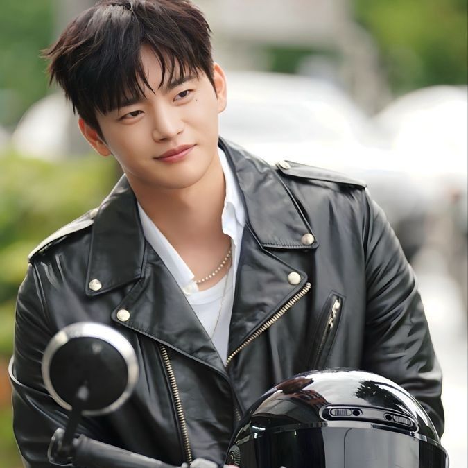 A moment captured by a fan of Seo Inguk