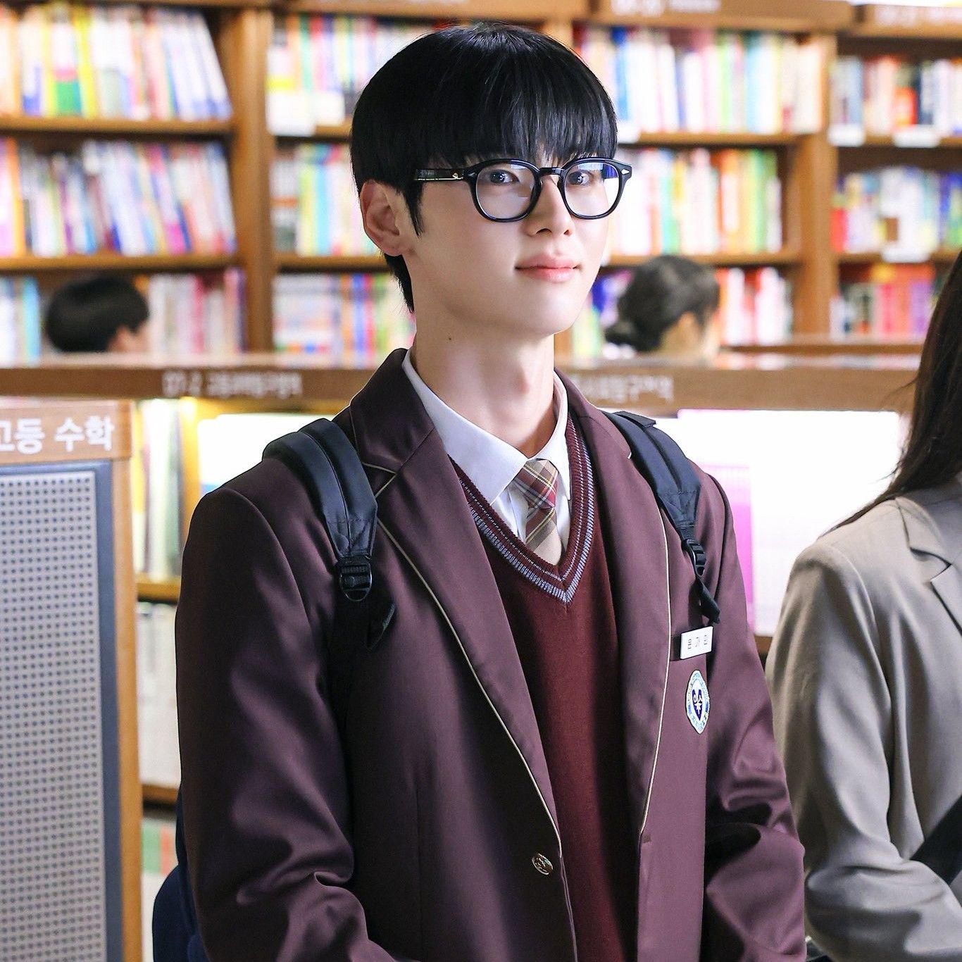 황민현의 비하인드 컷