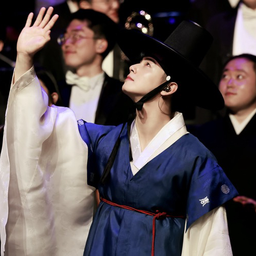 Behind-the-scenes cut of Cha Eunwoo