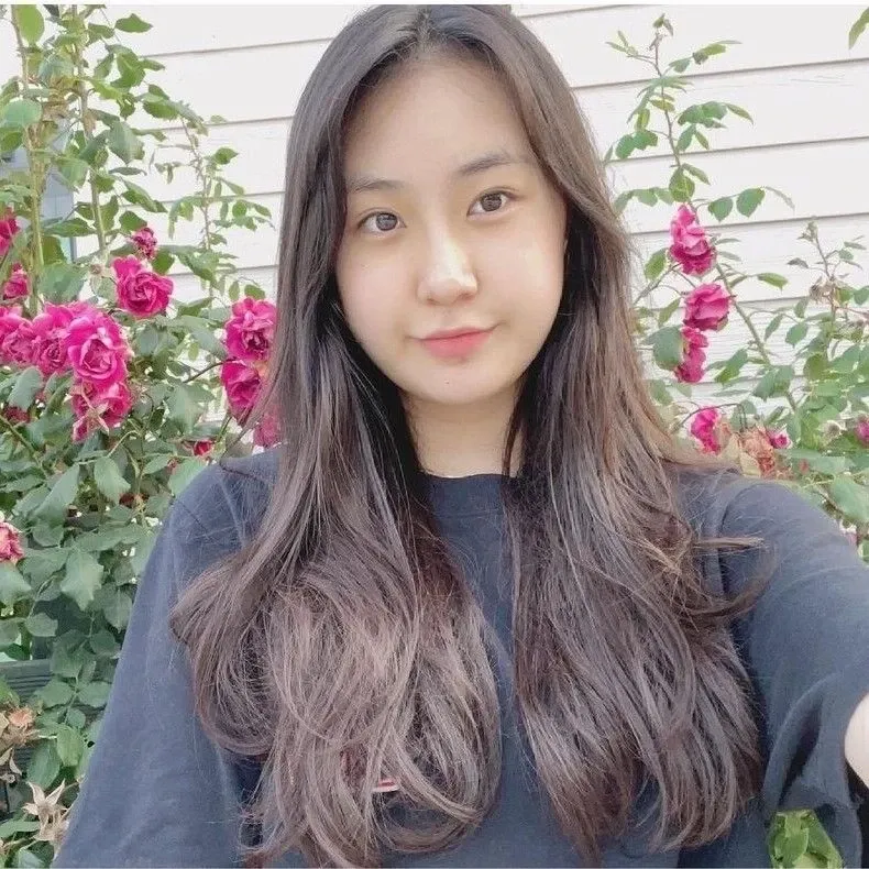 Momen yang diabadikan oleh penggemar Jeon Yujin