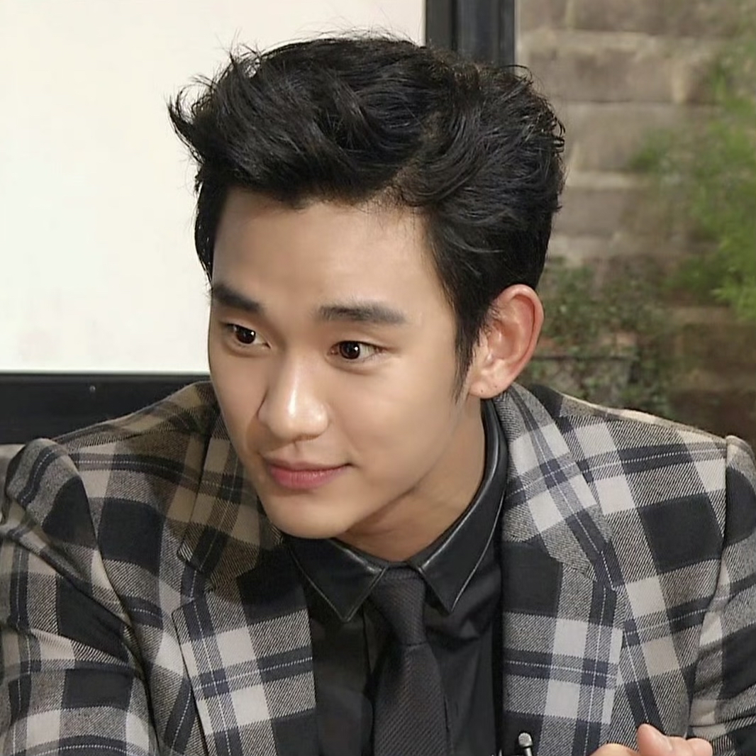 A moment captured by a fan of Kim Soohyun