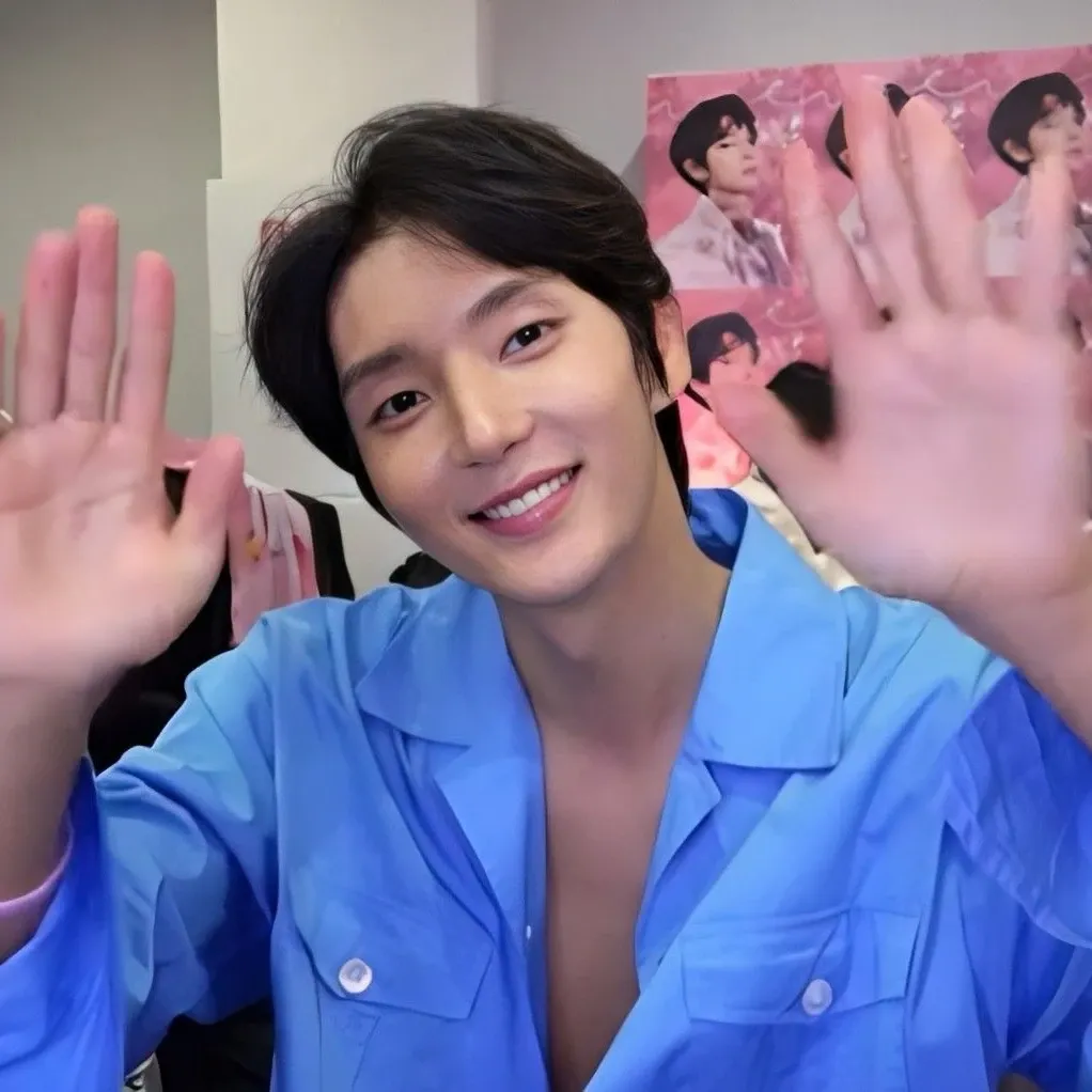Behind-the-scenes cut of Lee Joongi