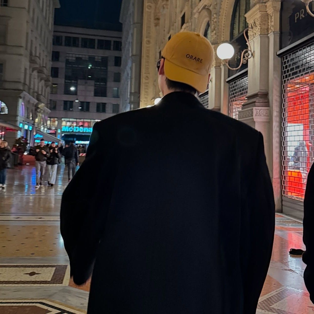 A moment captured by a fan of Lee Jongsuk