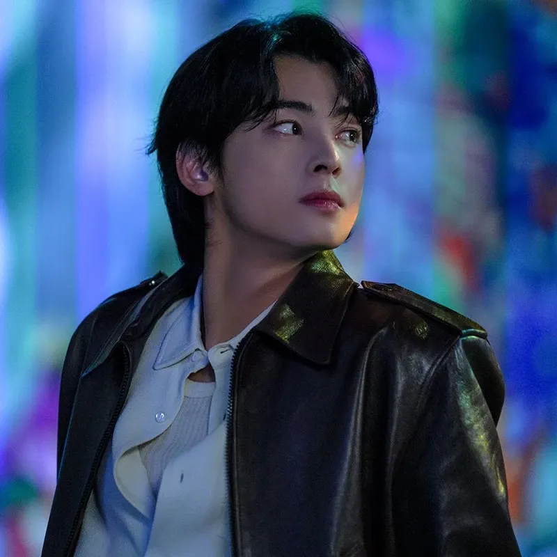 Recent activity shot of Cha Eunwoo