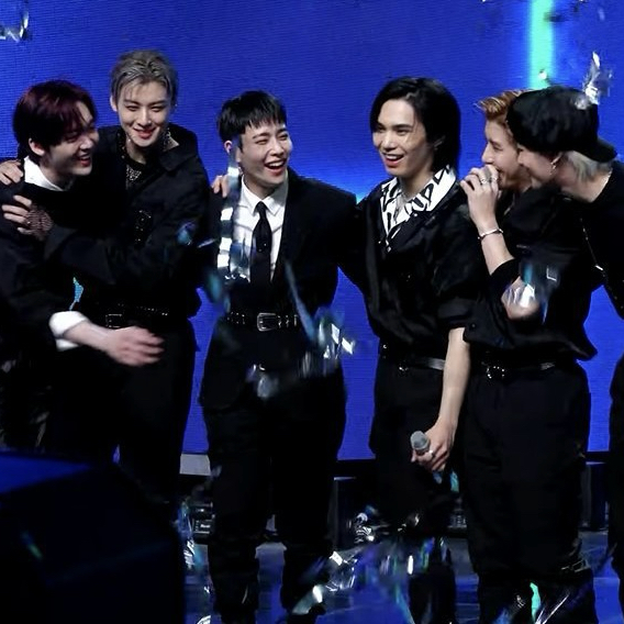 Behind-the-scenes cut of Cha Eunwoo