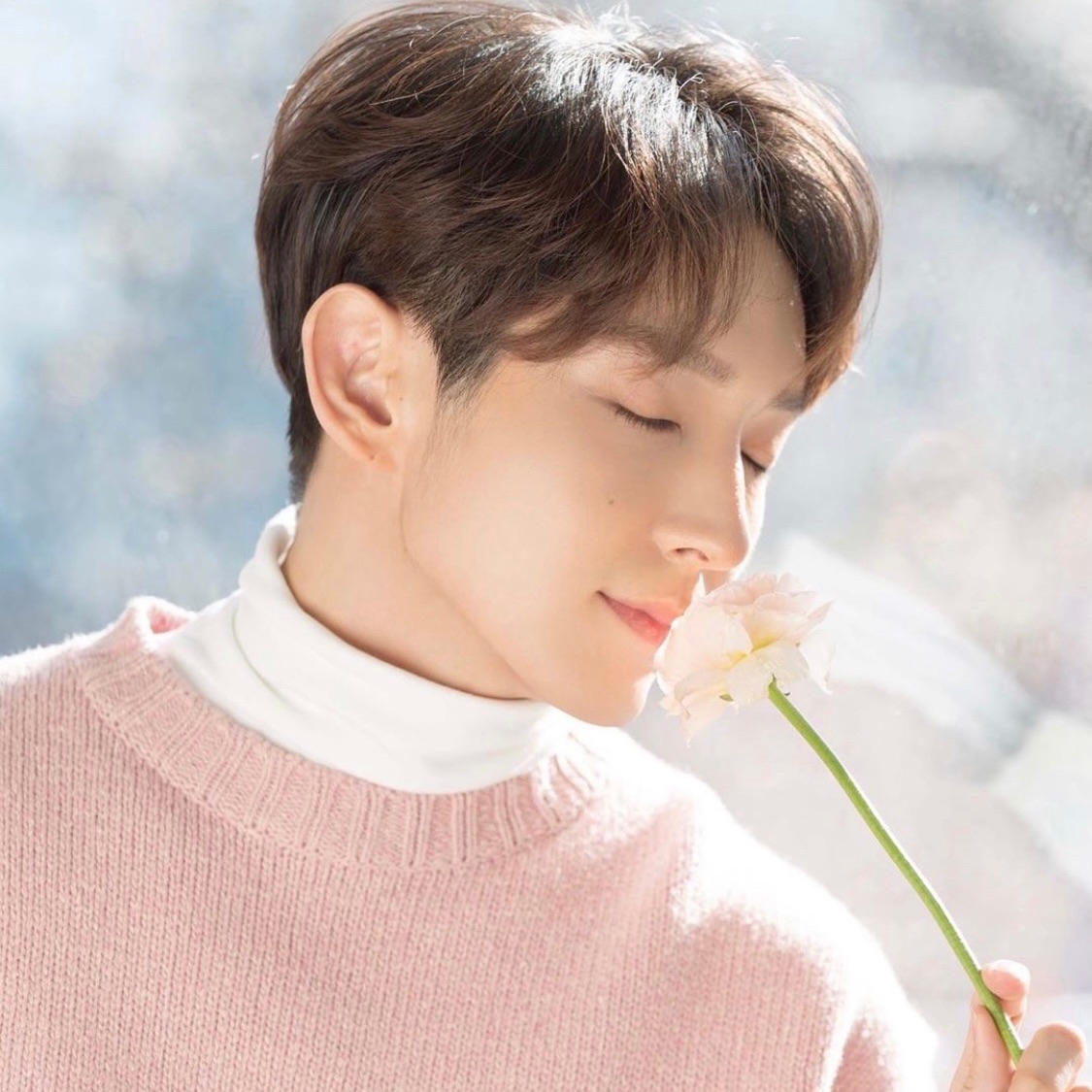 A moment captured by a fan of Lee Joongi