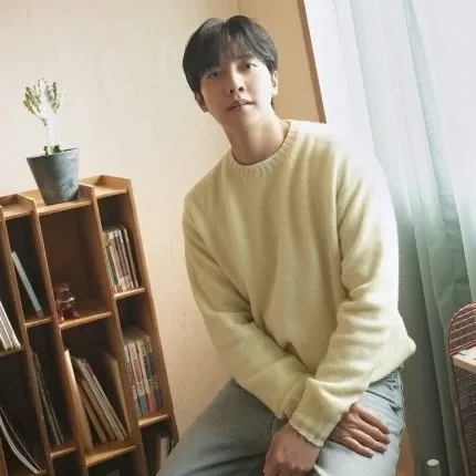 Foto terbaru dari Lee Seunggi