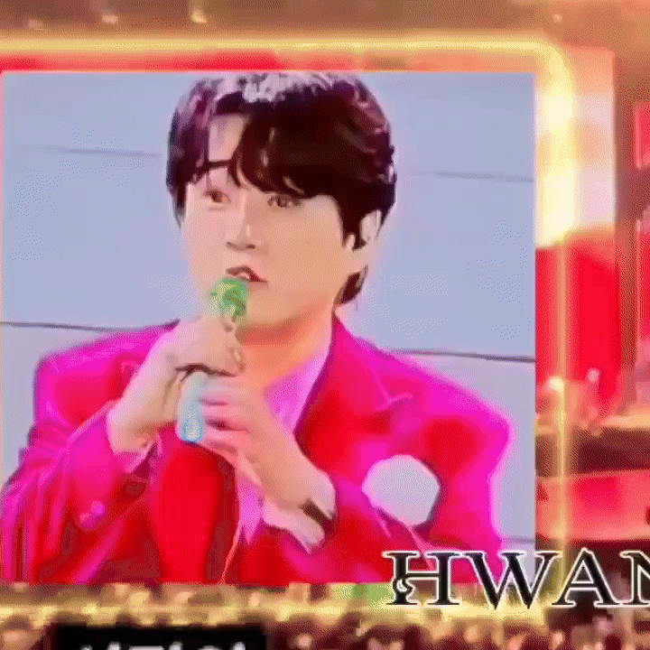 A moment captured by a fan of Hwang Youngwoong