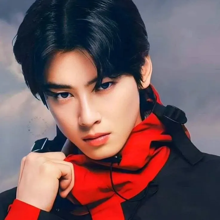 Recent activity shot of Cha Eunwoo