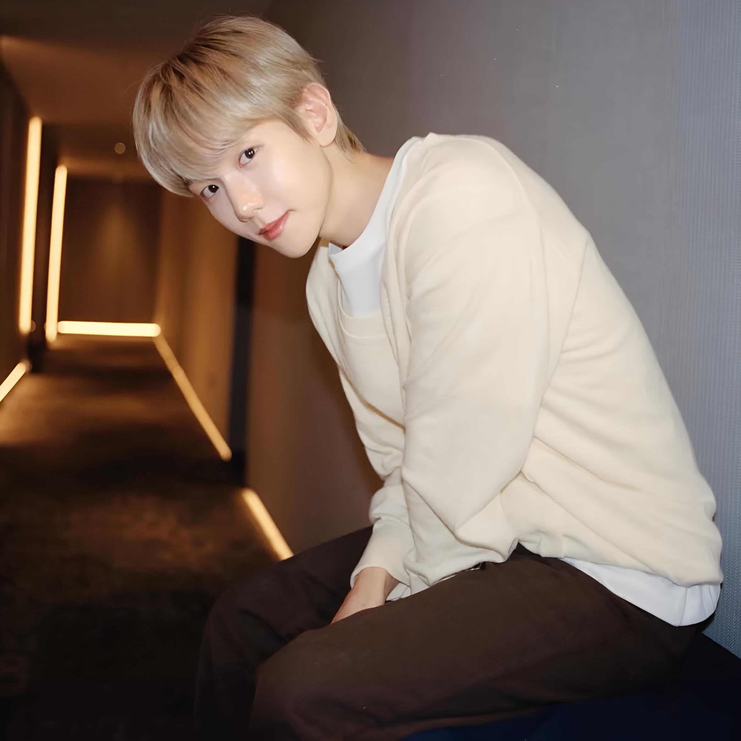 Behind-the-scenes cut of Baekhyun