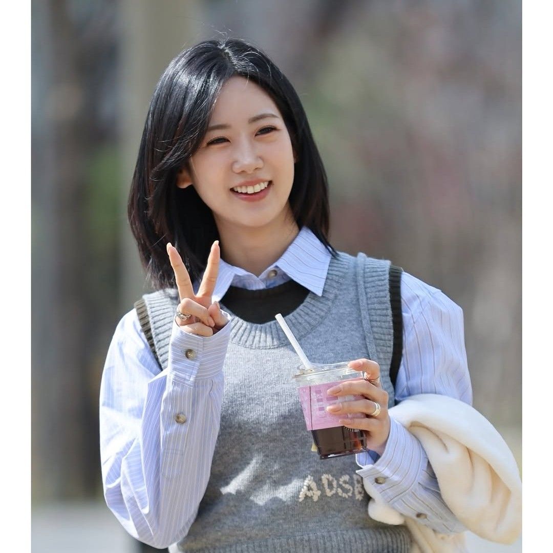 Latest photo of Kang Hyeyeon