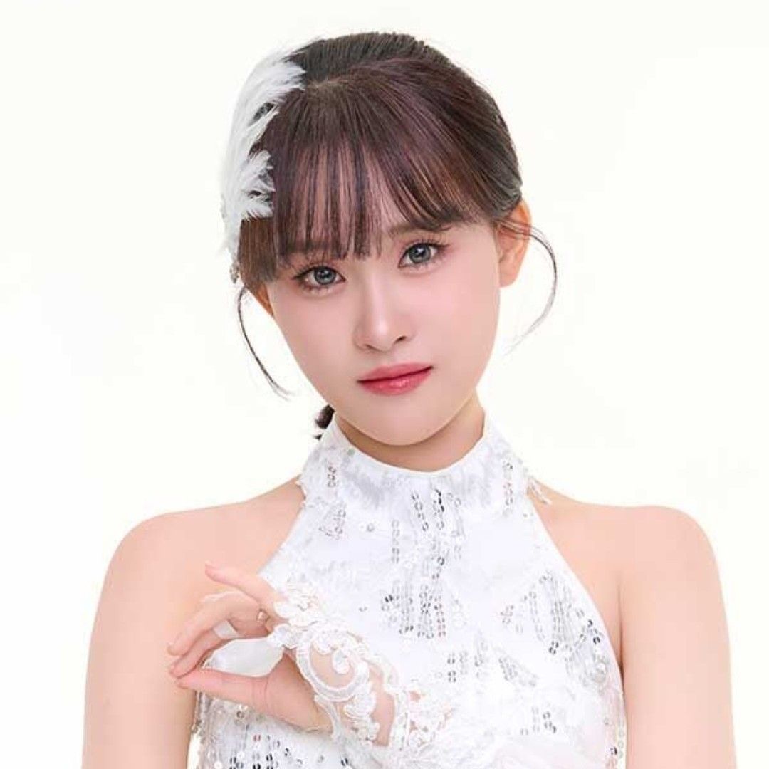 김다현의 비하인드 컷