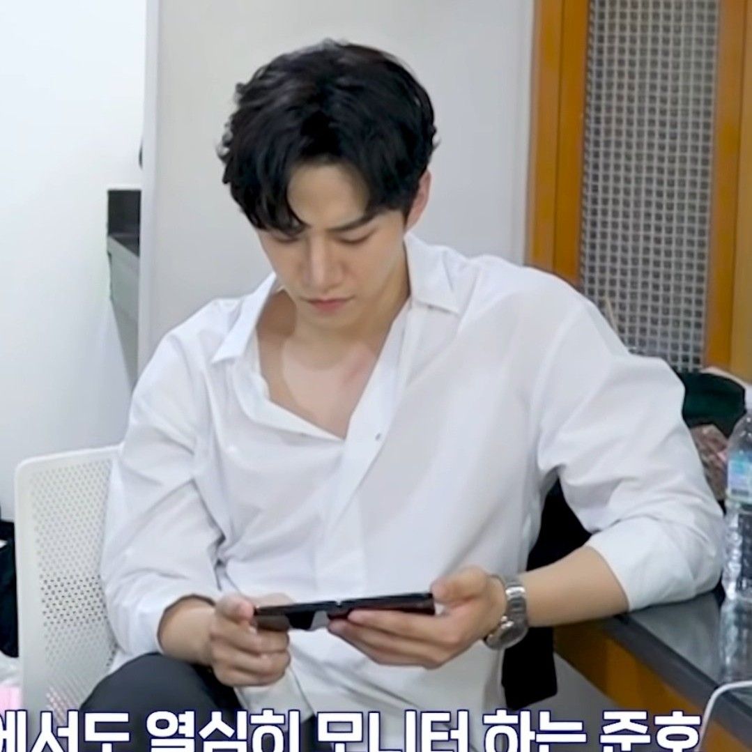 粉絲拍下的李俊昊瞬間