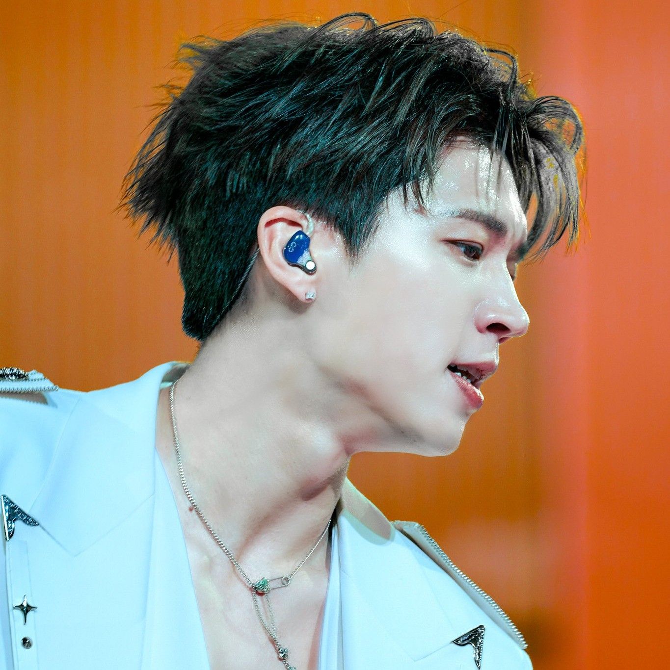 Behind-the-scenes cut of Nam Woohyun