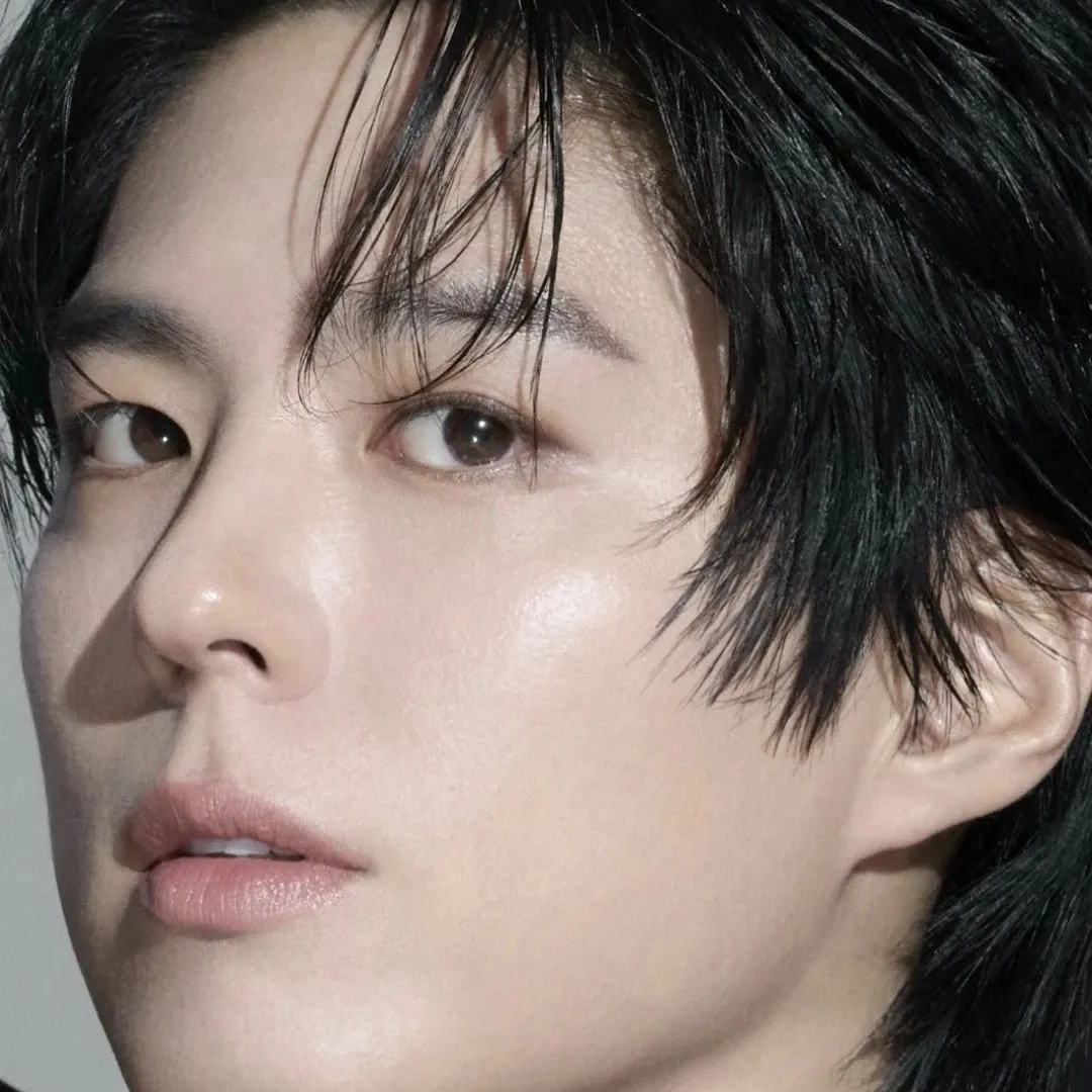 A moment captured by a fan of Park Bogum