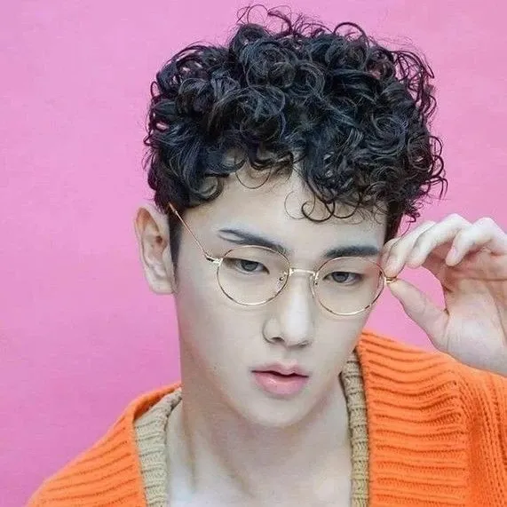 Behind-the-scenes cut of Key