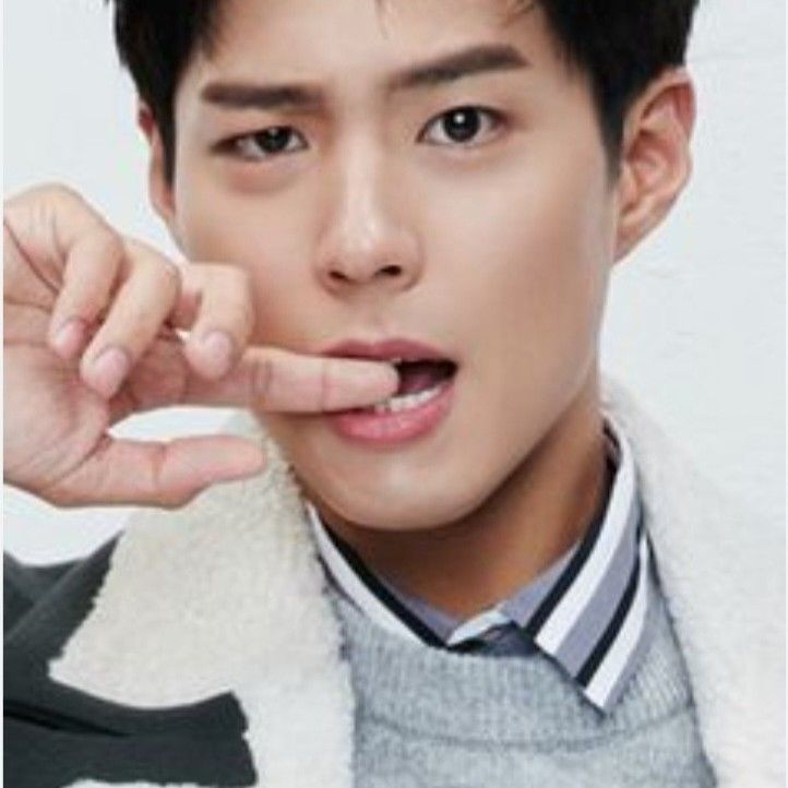 A moment captured by a fan of Park Bogum