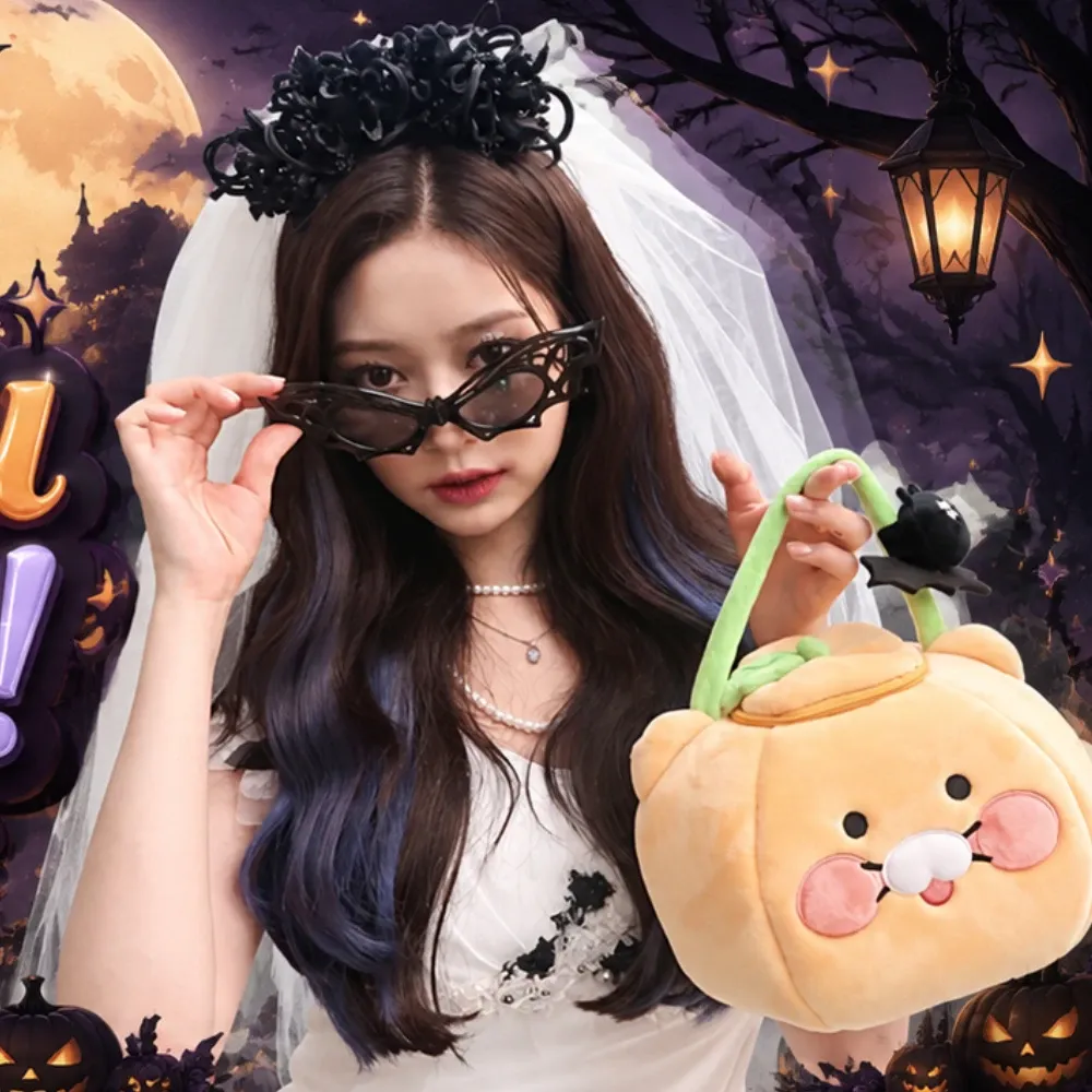 Behind-the-scenes cut of Kim Minju