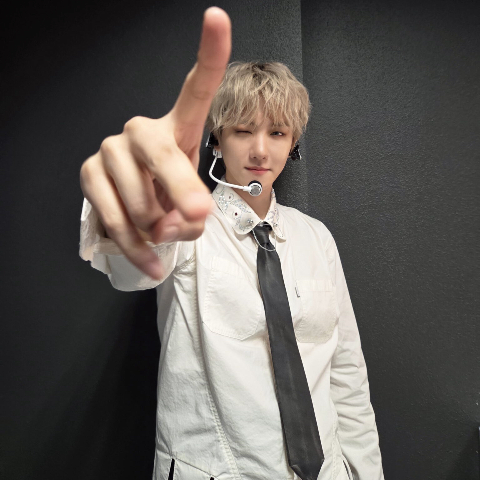 Behind-the-scenes cut of Baekhyun