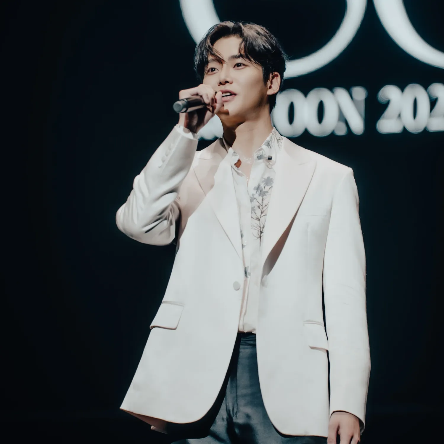 Momen yang diabadikan oleh penggemar Rowoon