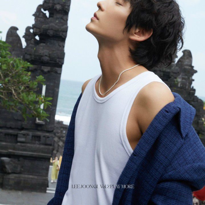 Behind-the-scenes cut of Lee Joongi