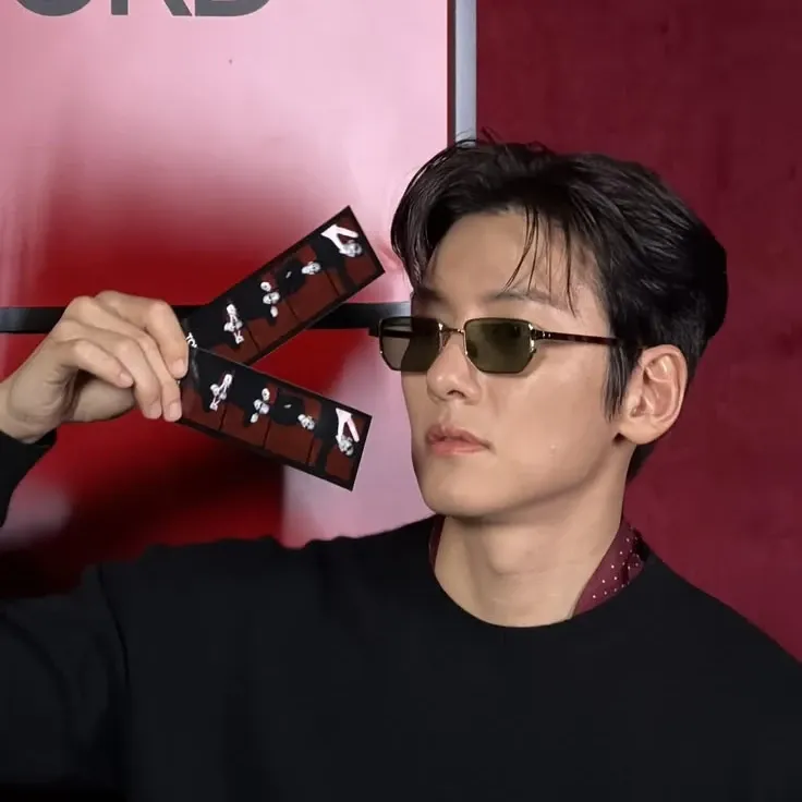 Behind-the-scenes cut of Ji Changwook
