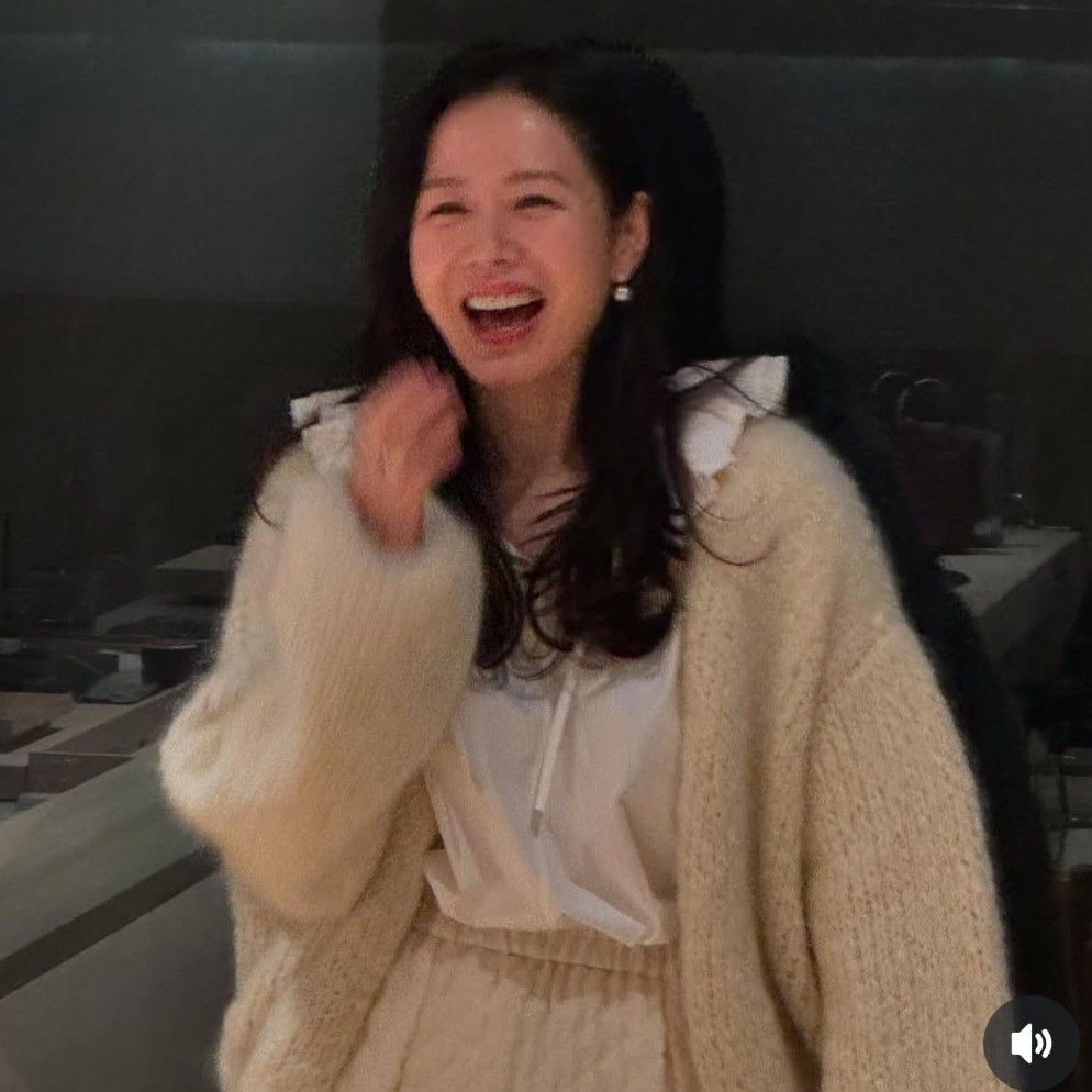 Foto terbaru dari Son Yejin