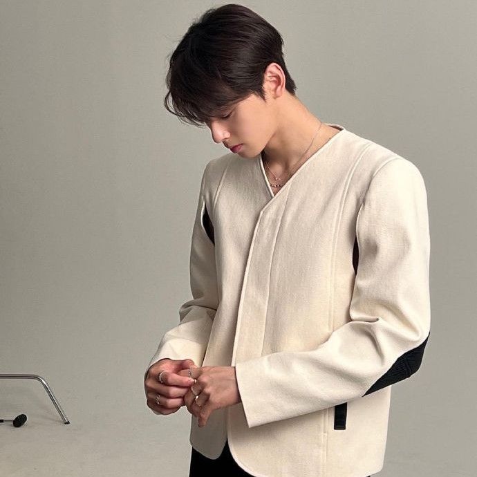 Recent activity shot of Cha Eunwoo