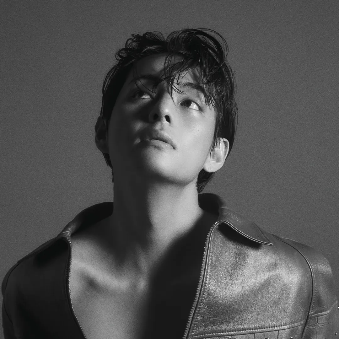 Recent activity shot of Kim Taehyung (V)