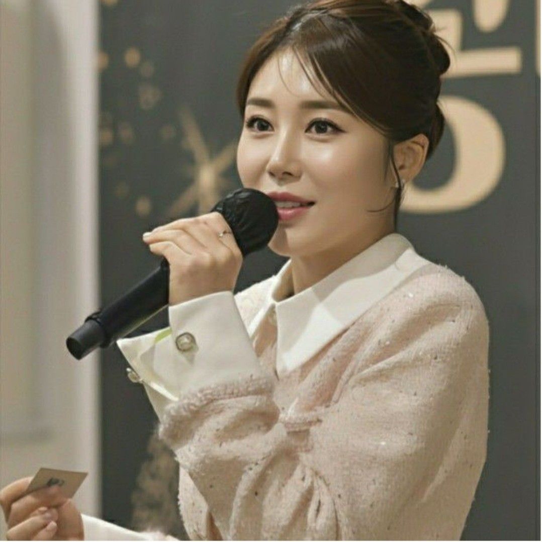 Cuplikan di balik layar dari Kim Soyou