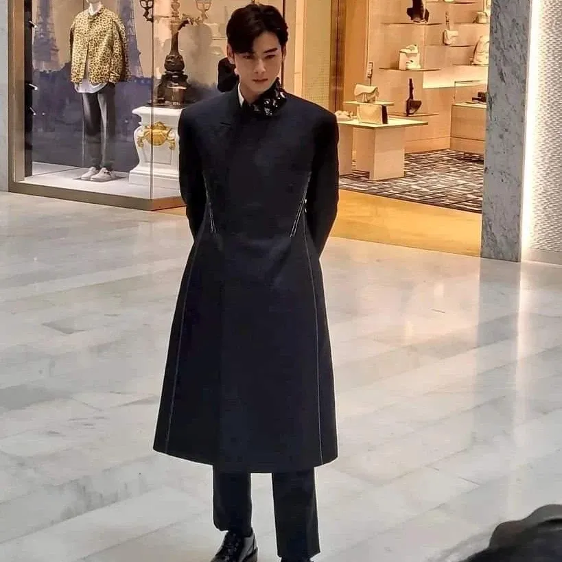 Recent activity shot of Cha Eunwoo