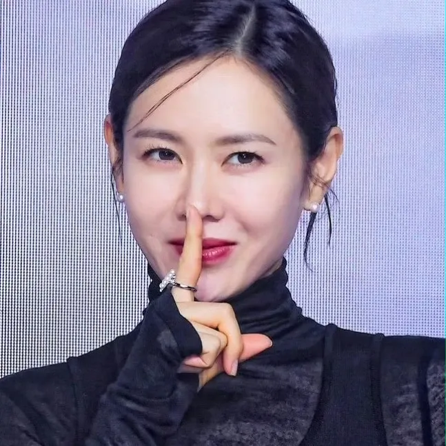 Recent activity shot of Son Yejin