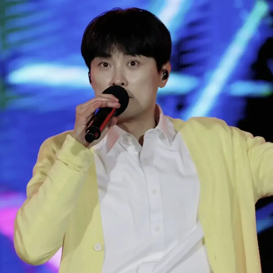 Behind-the-scenes cut of Min Kyunghoon