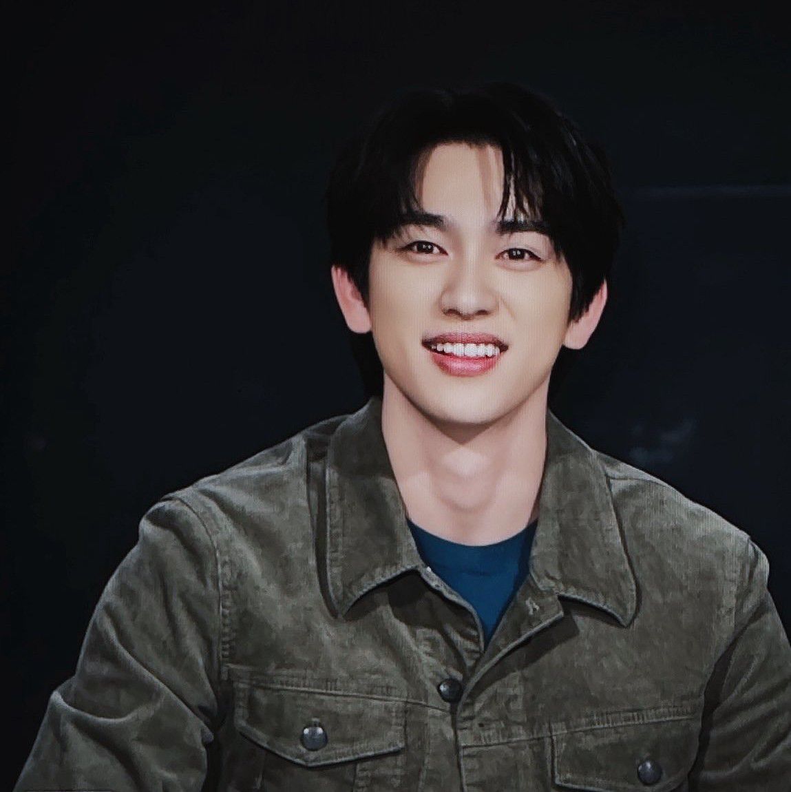 粉丝拍下的朴珍荣瞬间