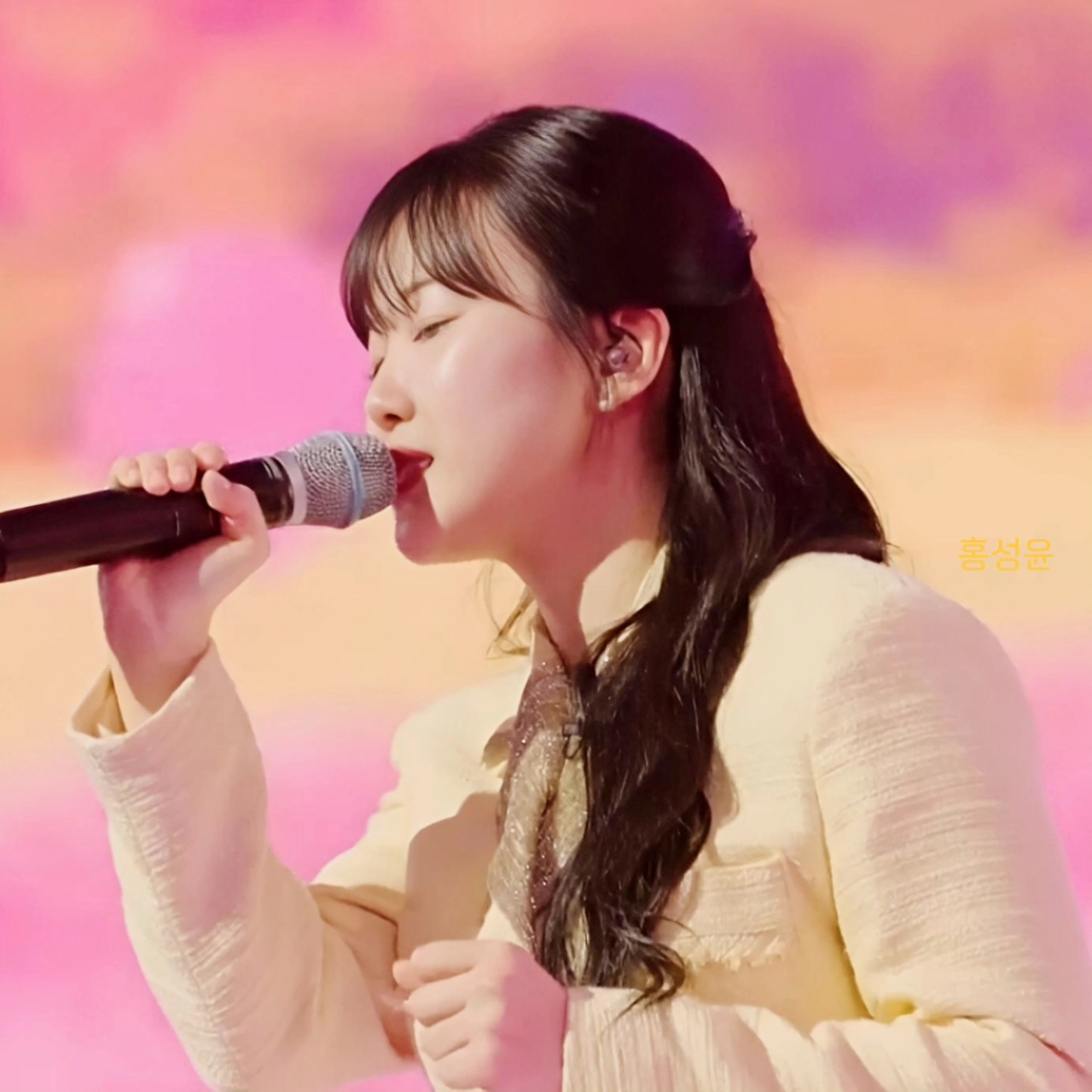 Recent activity shot of Hong Seongyun