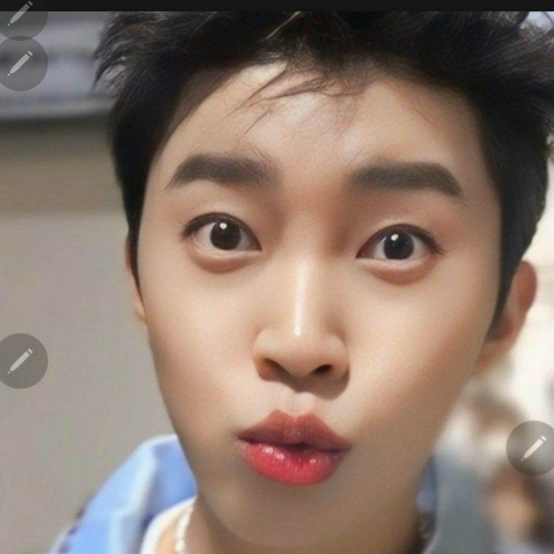 Recent activity shot of Lim Youngwoong