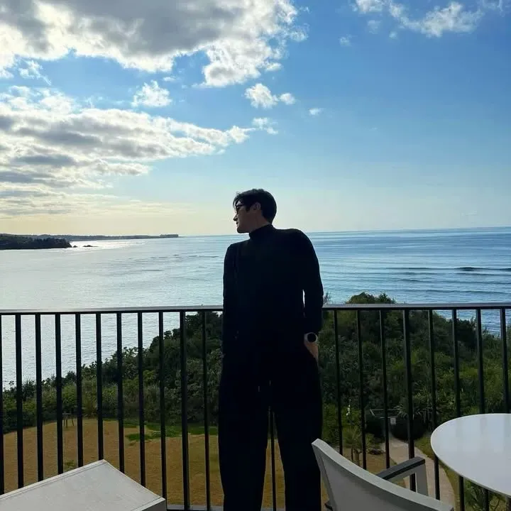Behind-the-scenes cut of Choi Siwon