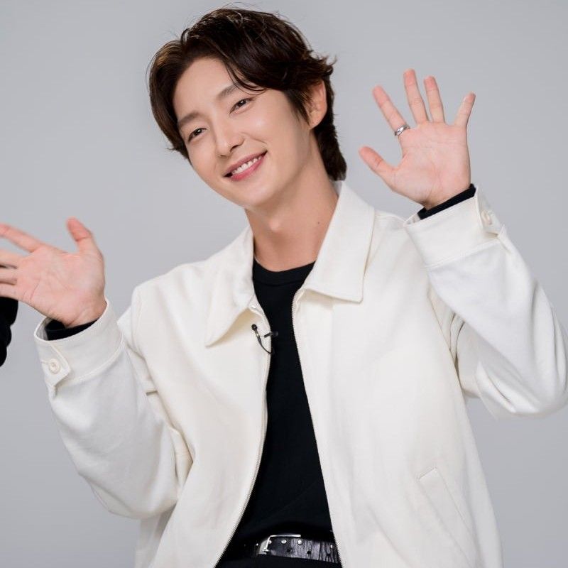 Recent activity shot of Lee Joongi