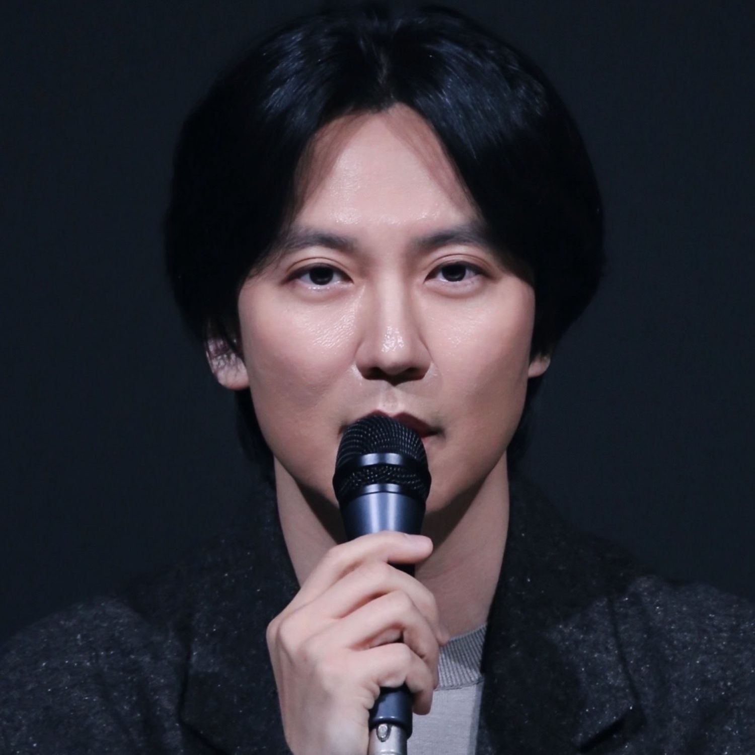 Behind-the-scenes cut of Kim Namgil