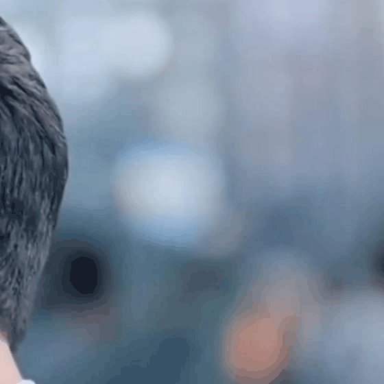 粉絲拍下的金秀賢瞬間