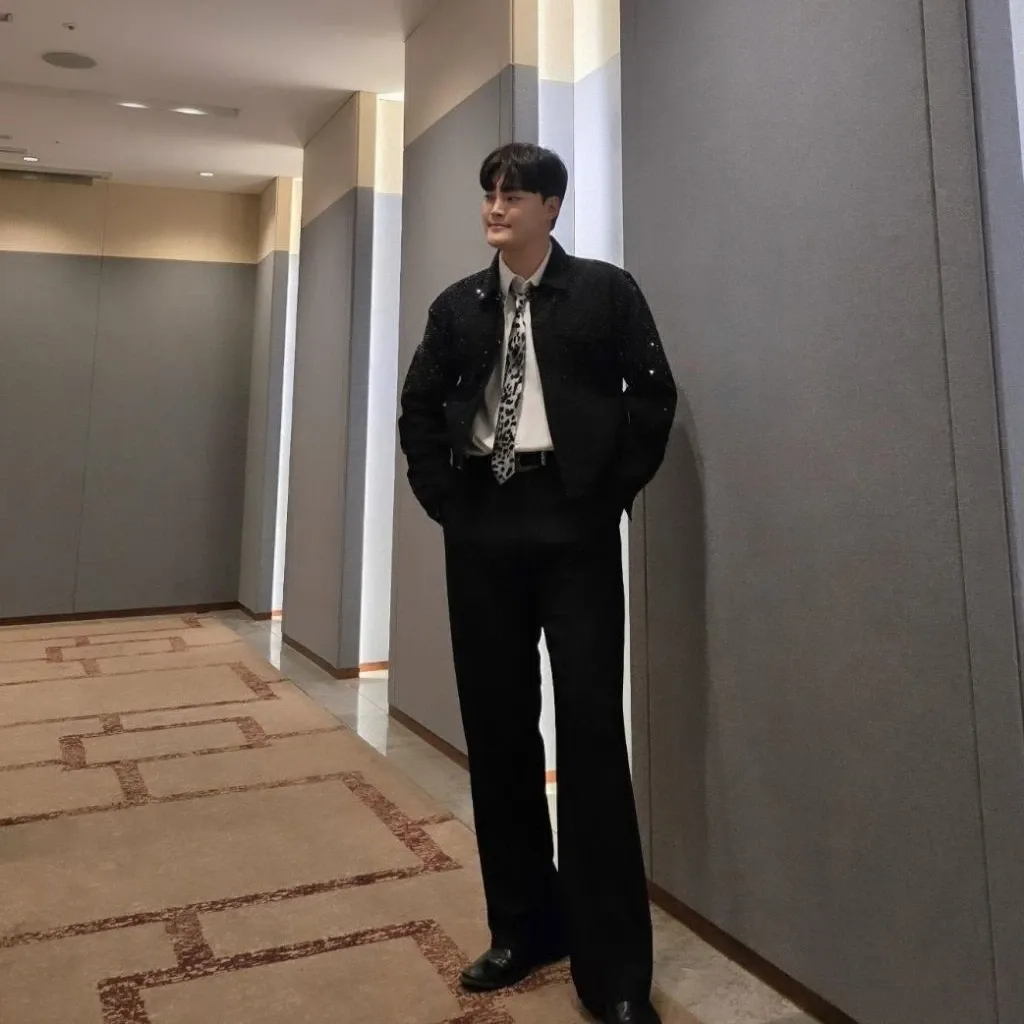Behind-the-scenes cut of Kim Kyungmin