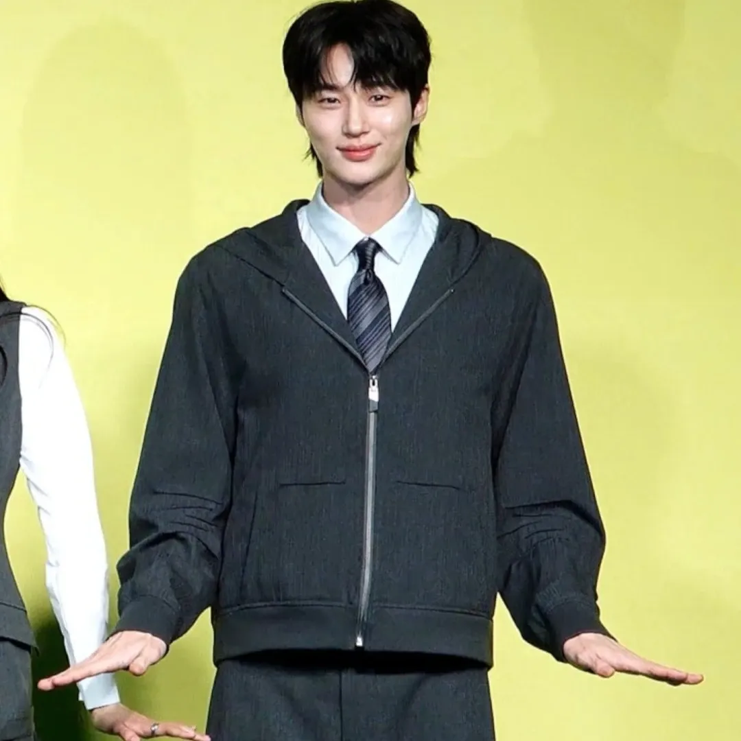 Recent activity shot of Byeon Wooseok