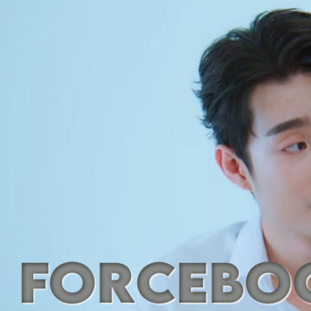 A moment captured by a fan of Force Jiratchapong Srisang