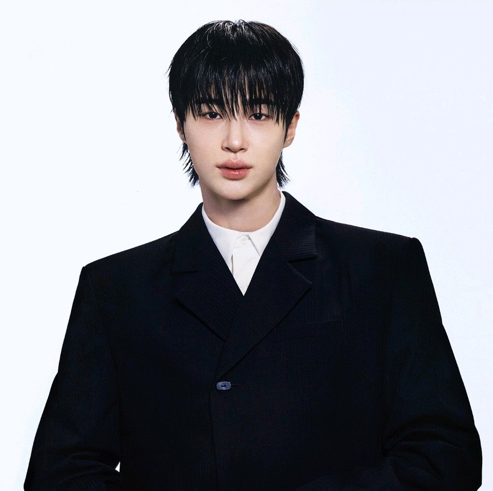 边佑锡的近期活动照