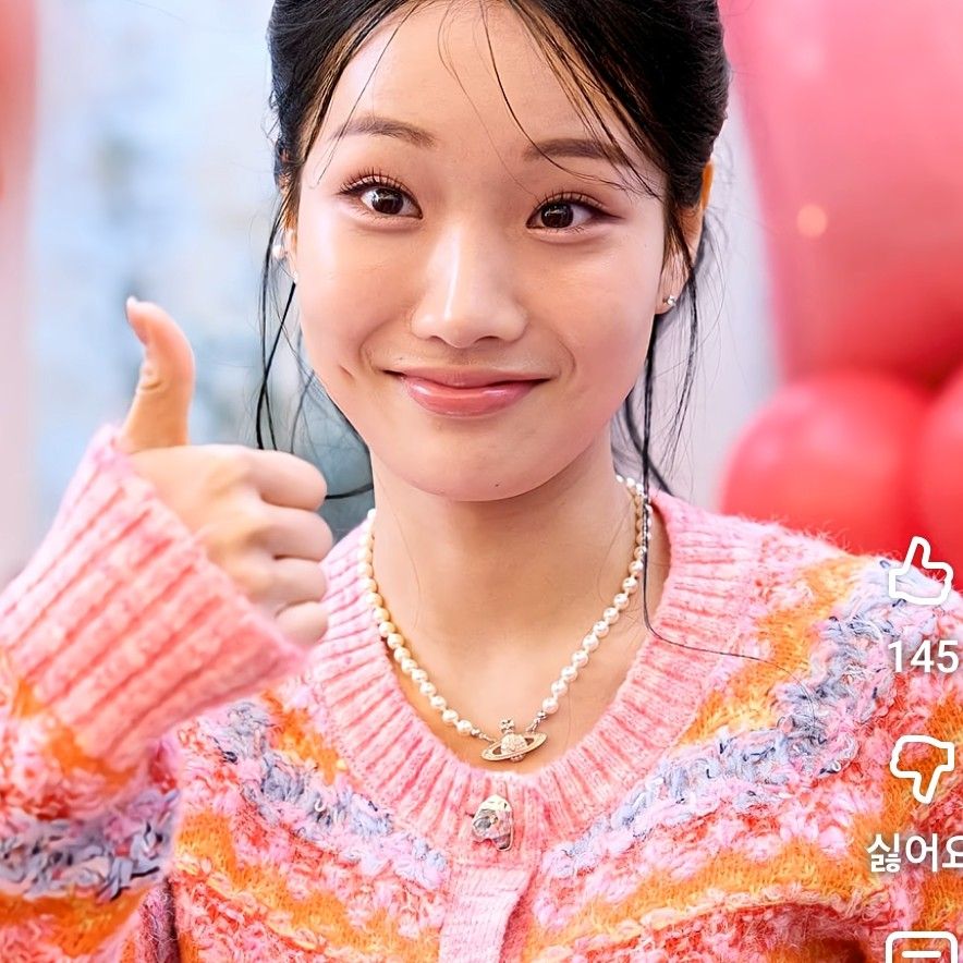 A moment captured by a fan of Kim Soyeon (2004)