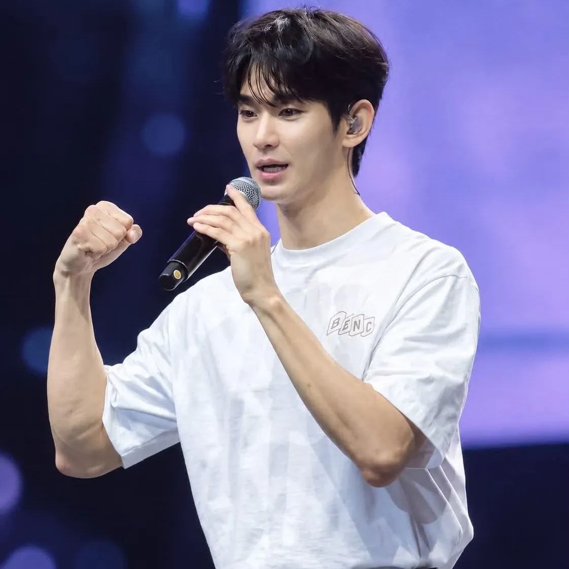 A moment captured by a fan of Kim Soohyun