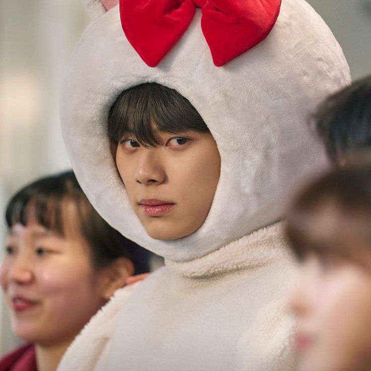 A moment captured by a fan of Lee Chaemin